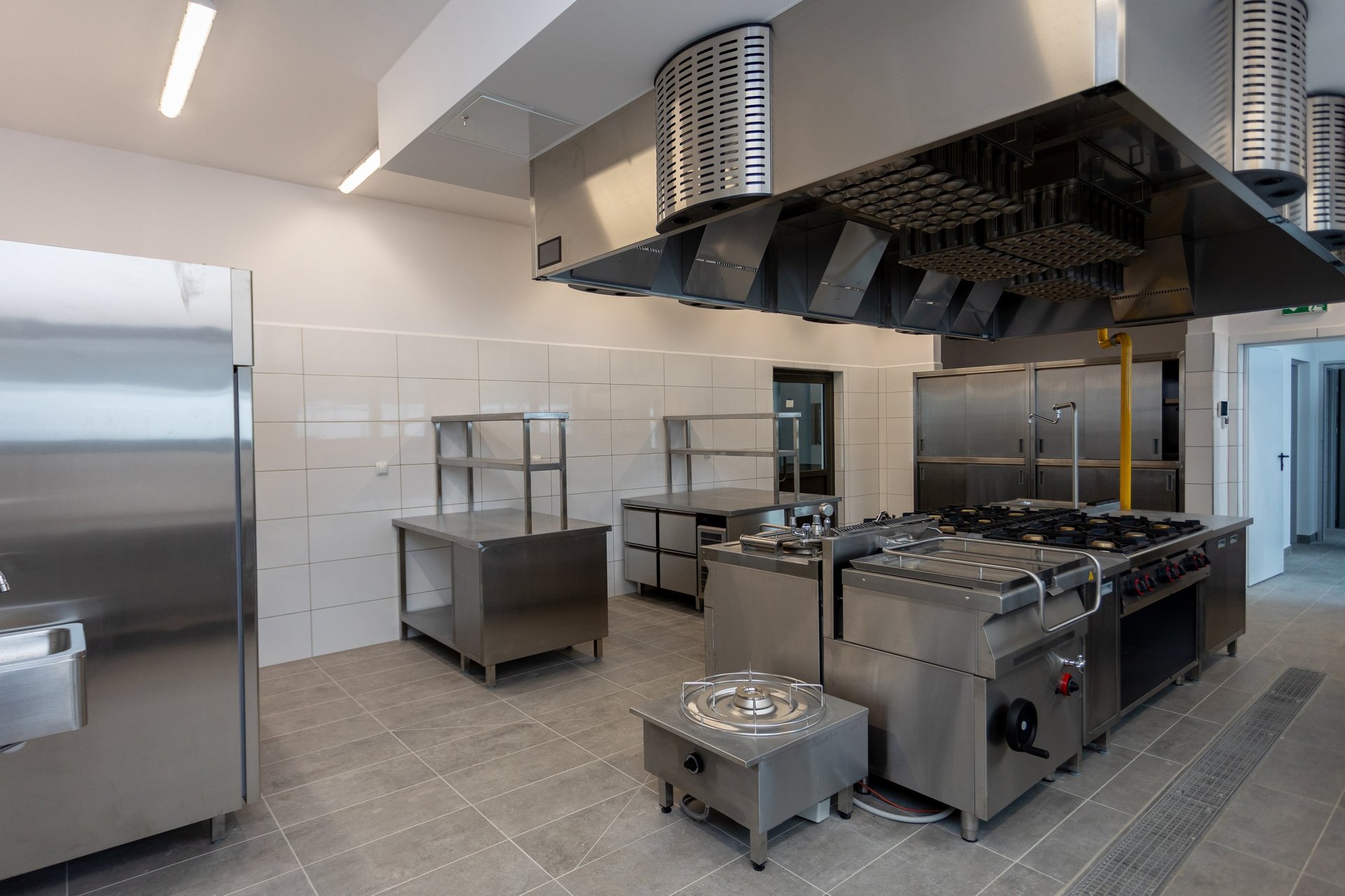 Modern commercial kitchen